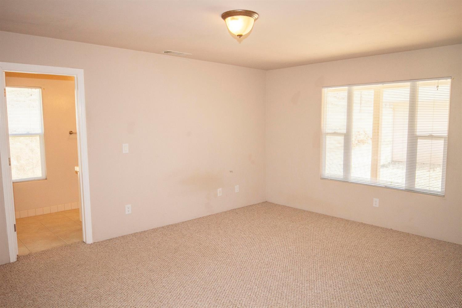 35080 George Smith Road Squaw Valley, CA 93675 - Photo 20 of 54 Master bedroom facing master bath.