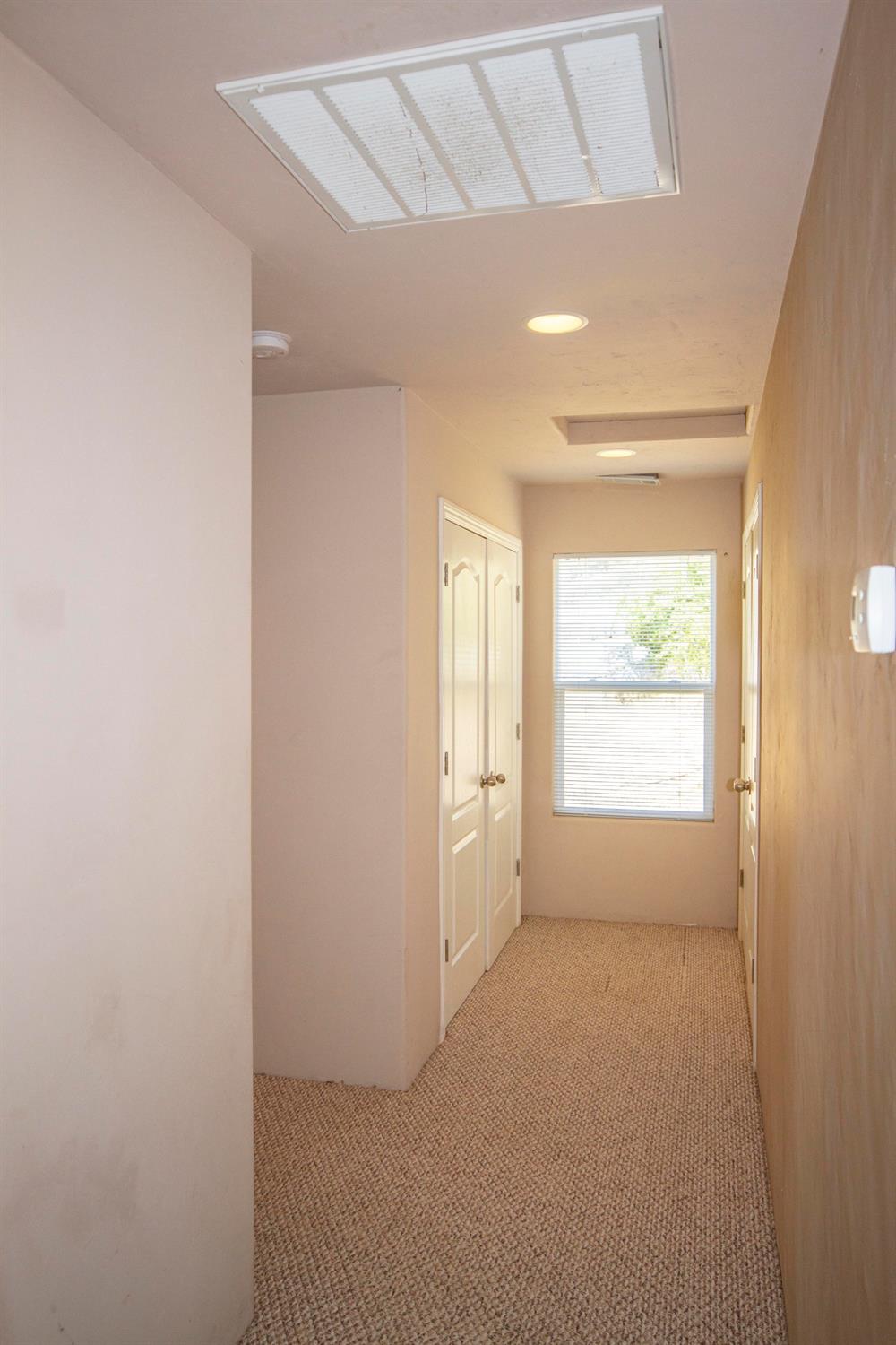 35080 George Smith Road Squaw Valley, CA 93675 - Photo 10 of 54 Hallway to first bedroom and bathroom.
