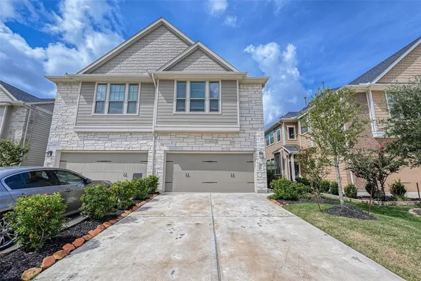 $354,900 | 5542 Sallow Bay Lane, Fulshear, TX 77441