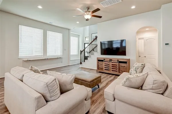 $354,900 | 5542 Sallow Bay Lane, Fulshear, TX 77441