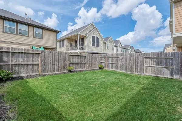 $354,900 | 5542 Sallow Bay Lane, Fulshear, TX 77441