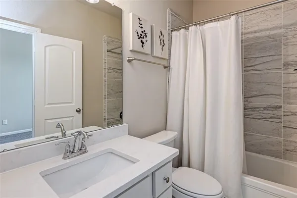 $354,900 | 5542 Sallow Bay Lane, Fulshear, TX 77441