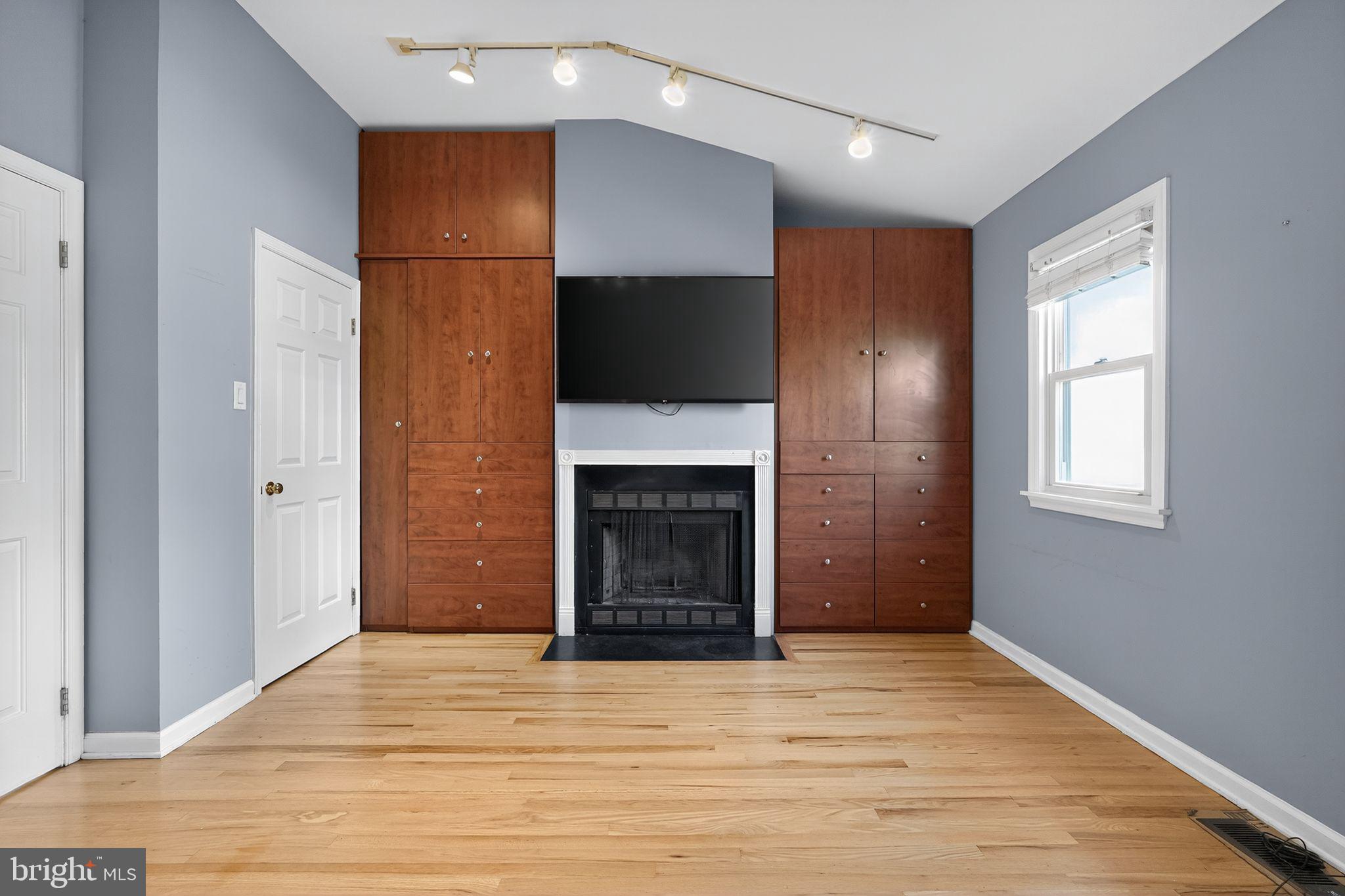 2501 Christian Street, Unit 403 Philadelphia, PA 19146 - Photo 18 of 29