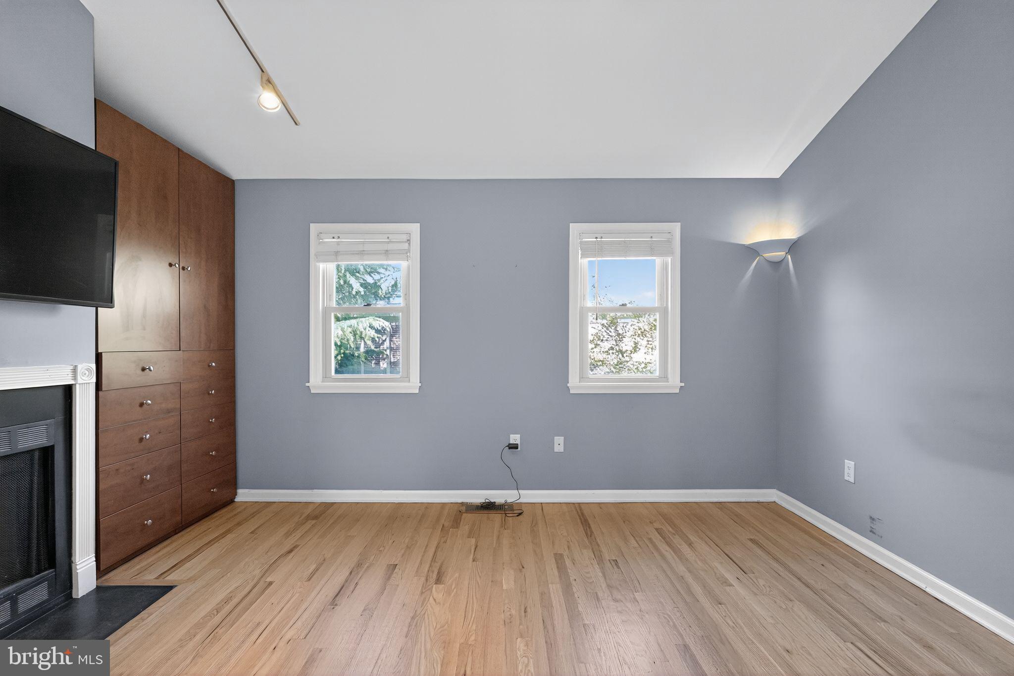 2501 Christian Street, Unit 403 Philadelphia, PA 19146 - Photo 19 of 29