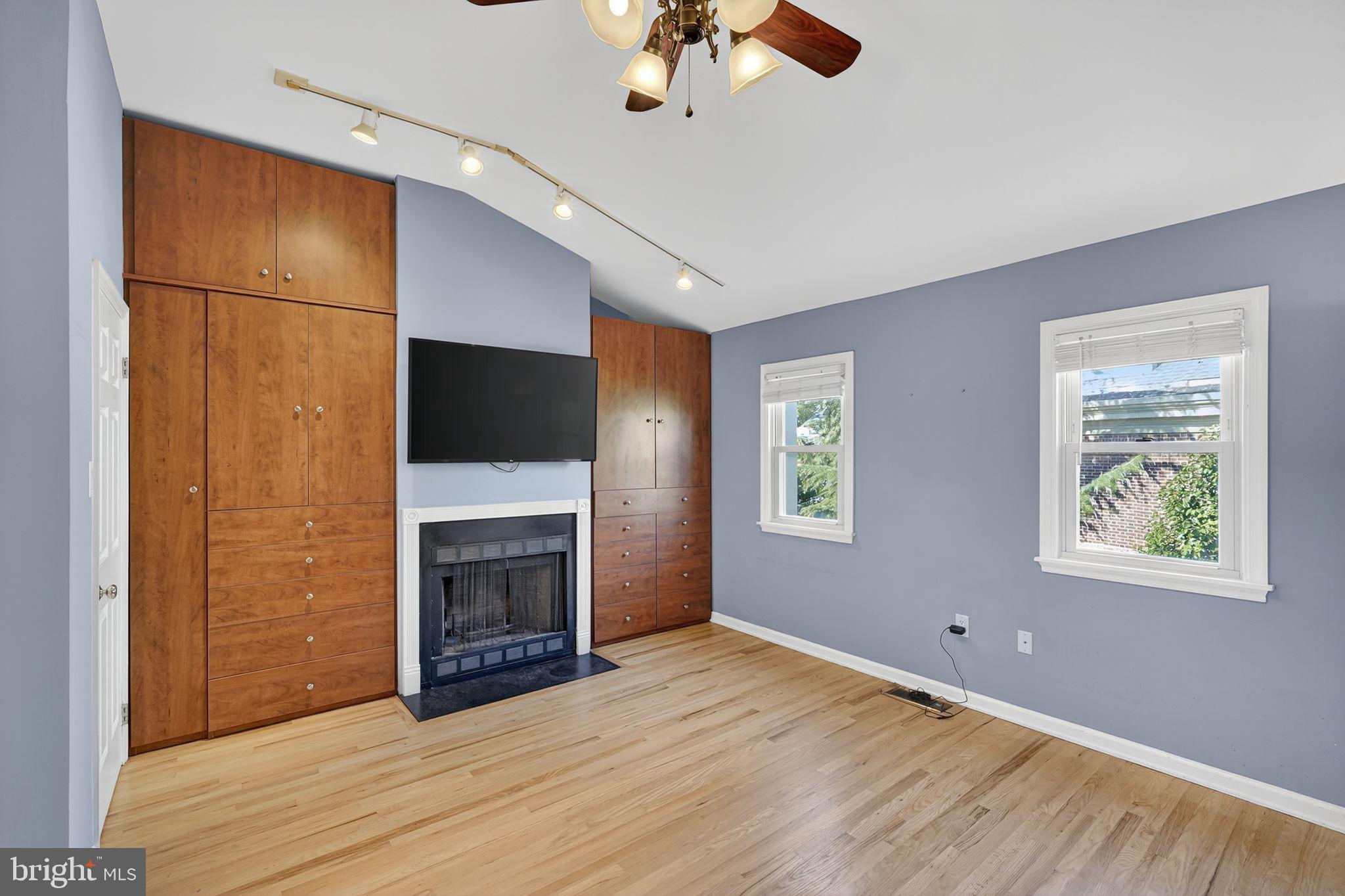 2501 Christian Street, Unit 403 Philadelphia, PA 19146 - Photo 20 of 29