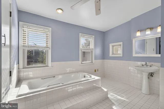 $624,000 | 2501 Christian Street, Unit 403, Philadelphia, PA 19146