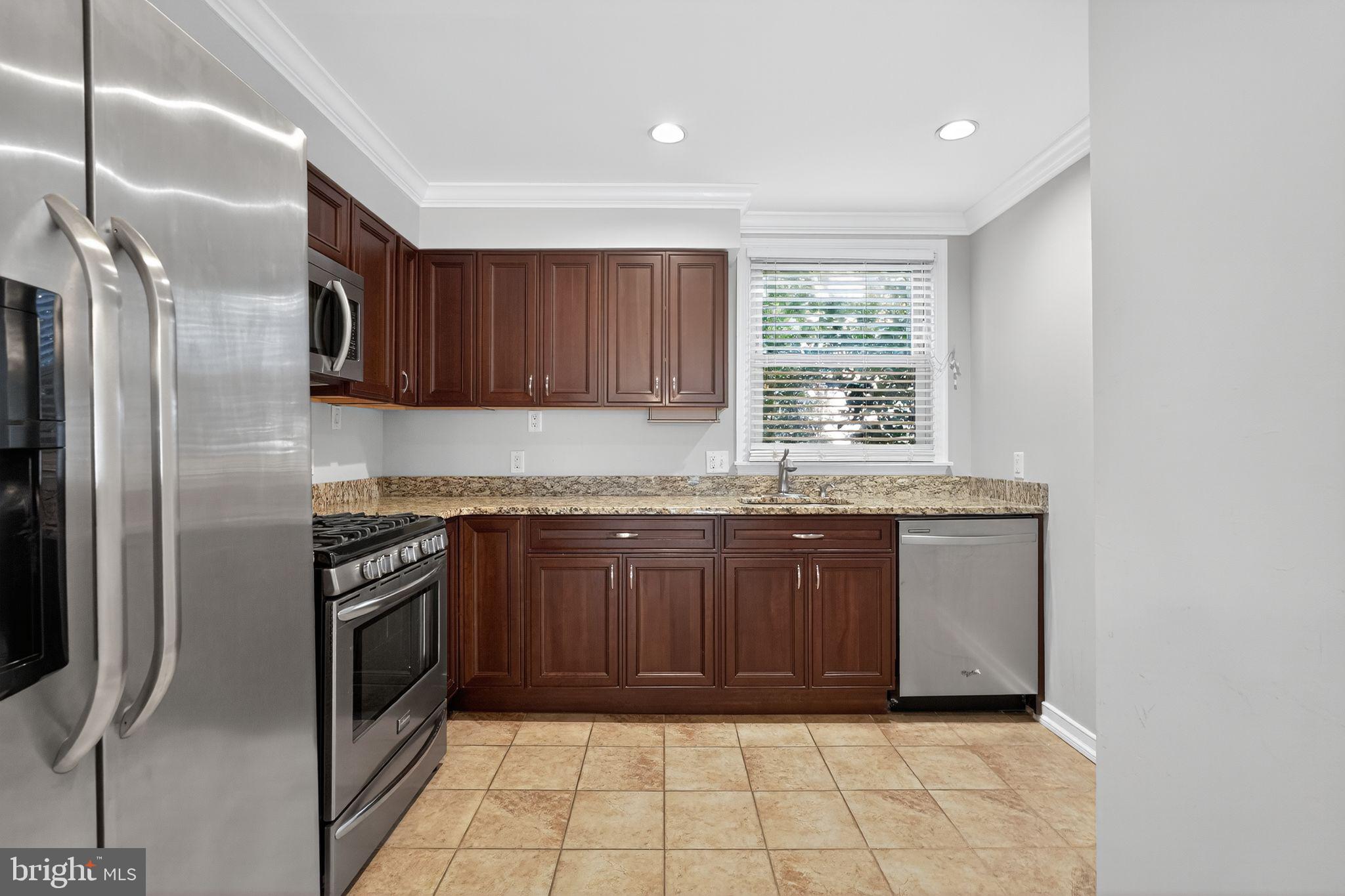 2501 Christian Street, Unit 403 Philadelphia, PA 19146 - Photo 5 of 29