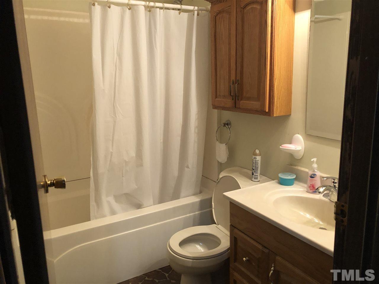 135 Allen Road Henderson, NC 27537 - Photo 6 of 16 Gallery Image 6