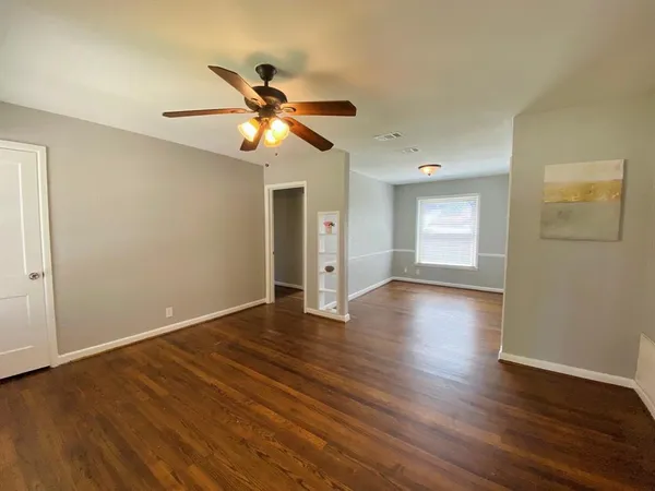$1,800 | 2114 Dunloe Drive, Dallas, TX 75228