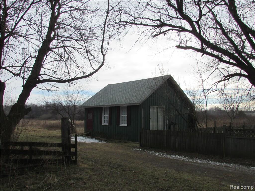 7472 North Road Fort Gratiot, MI 48059 - Photo 24 of 31 IMG_0694.JPG