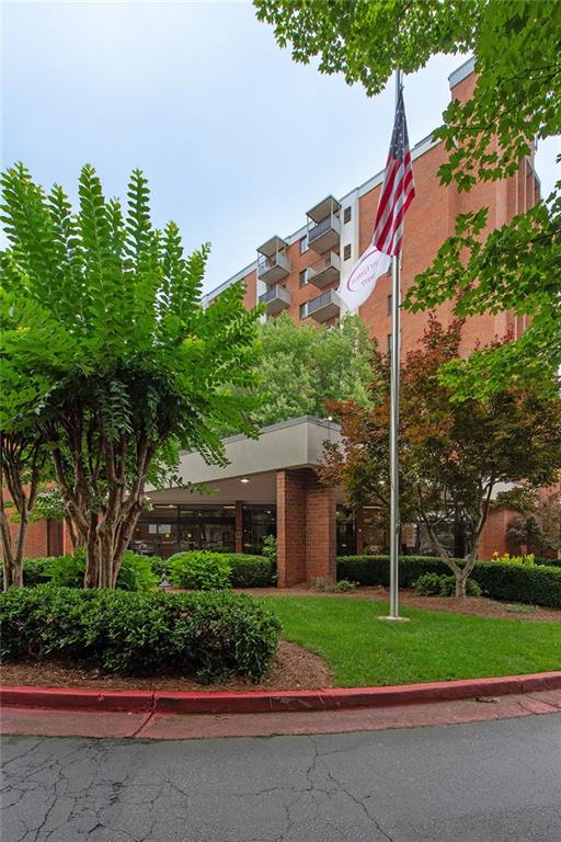 300 Johnson Ferry Road, Unit B510 Sandy Springs, GA 30328 - Photo 4 of 42 Gallery Image 4