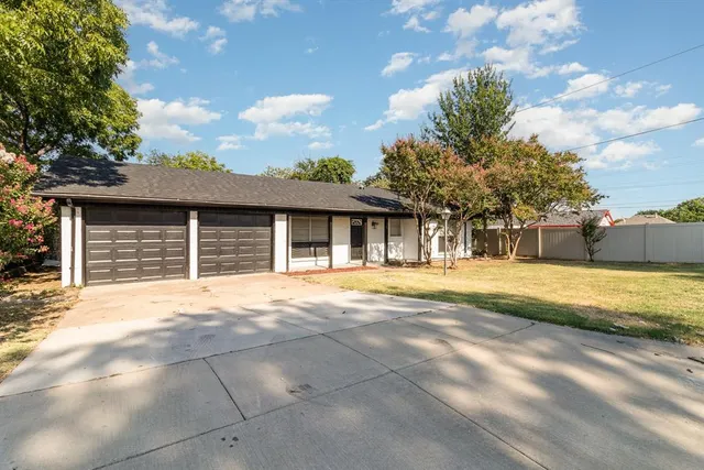 $309,000 | 808 Gregory Avenue, Bedford, TX 76022