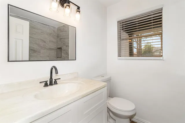 $309,000 | 808 Gregory Avenue, Bedford, TX 76022