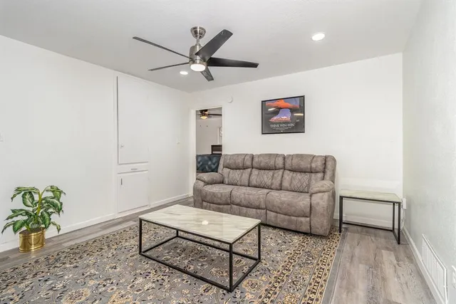 $309,000 | 808 Gregory Avenue, Bedford, TX 76022