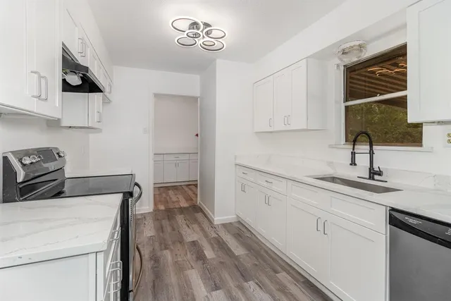 $309,000 | 808 Gregory Avenue, Bedford, TX 76022