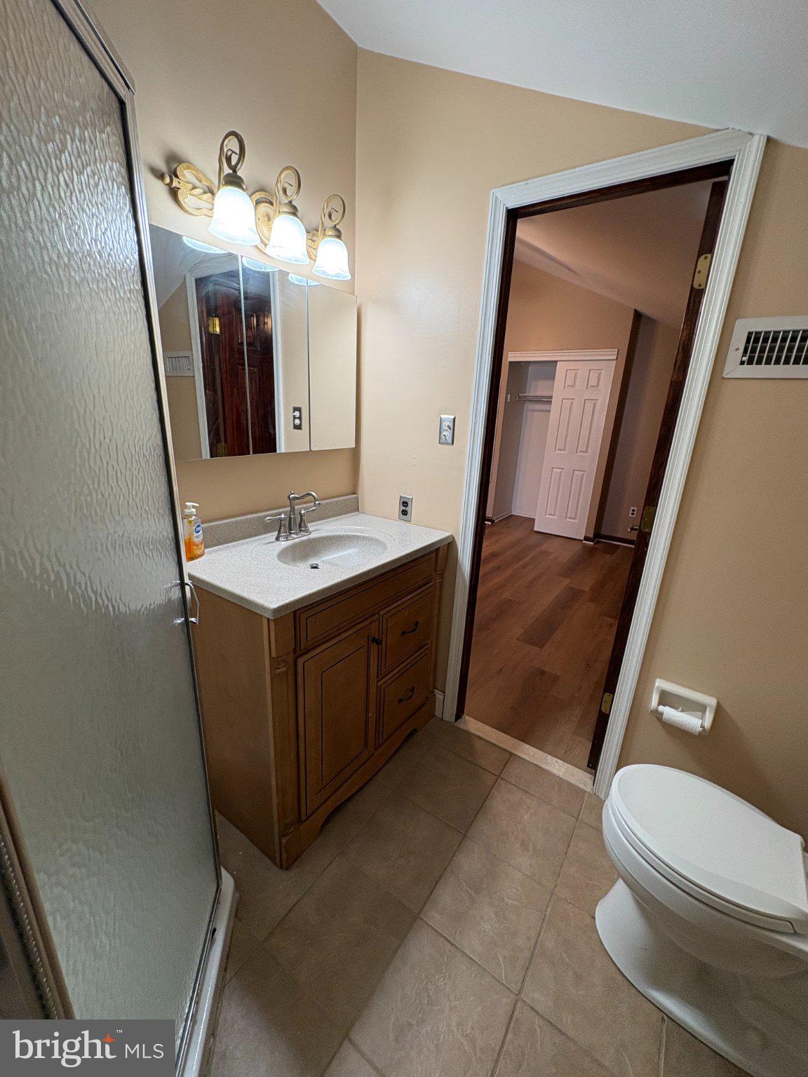 9538 State Rd., Unit B Philadelphia, PA 19114 - Photo 20 of 32 Modern bathroom with elegant fixtures.