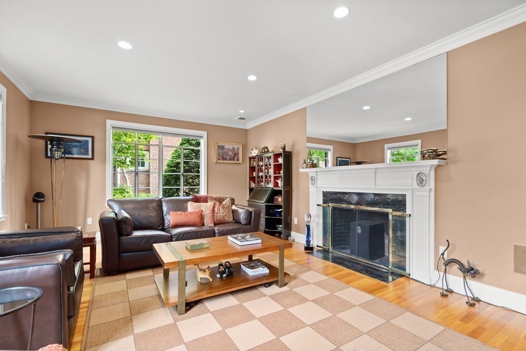 38 Prentice Road Newton, MA 02459 - Photo 4 of 24