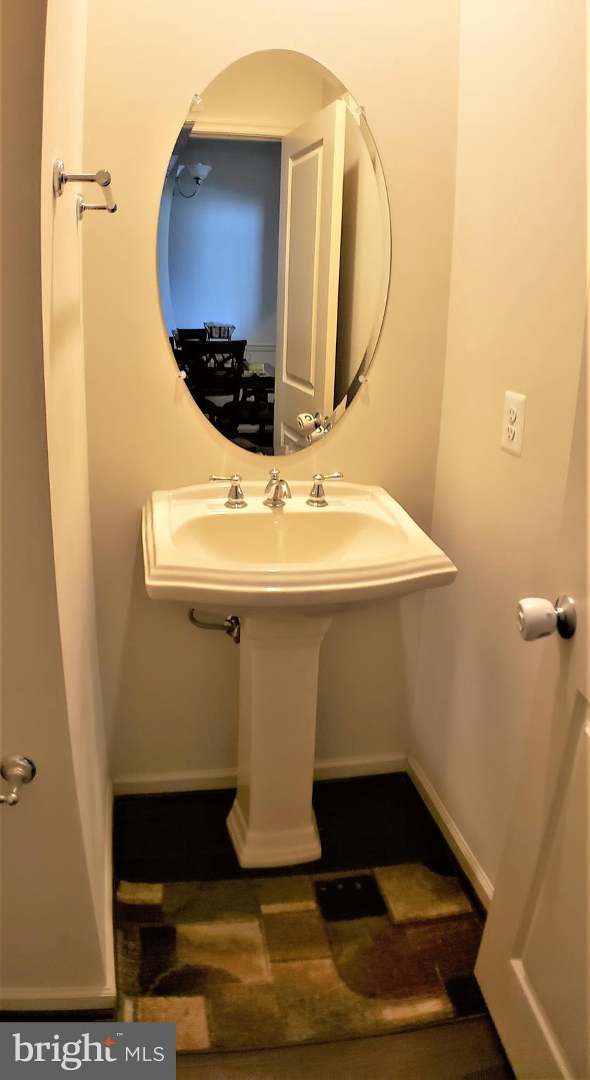 1538 Rabbit Hollow Place Silver Spring, MD 20906 - Photo 18 of 49 Half bath main level