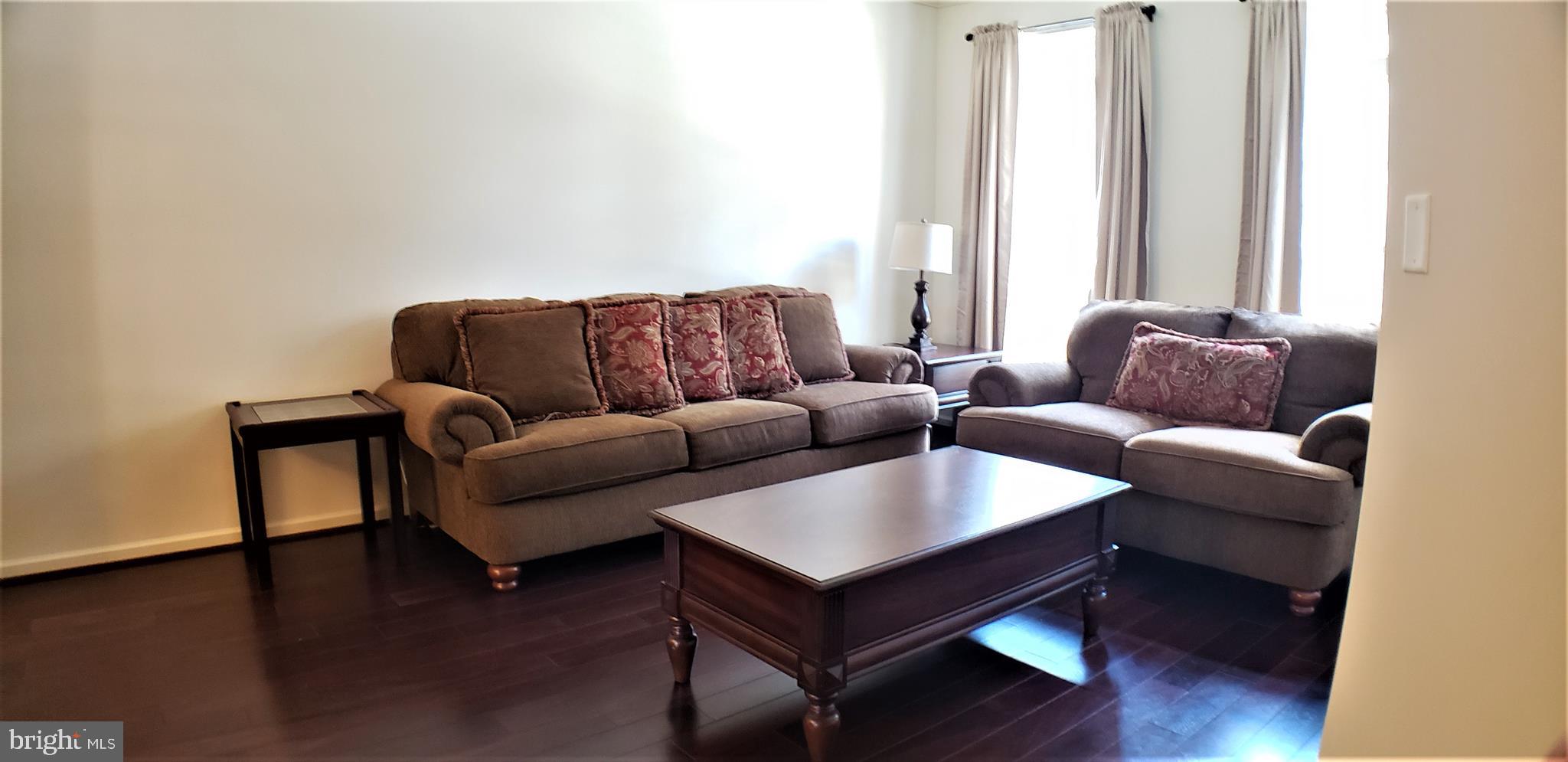 1538 Rabbit Hollow Place Silver Spring, MD 20906 - Photo 21 of 49 Living room