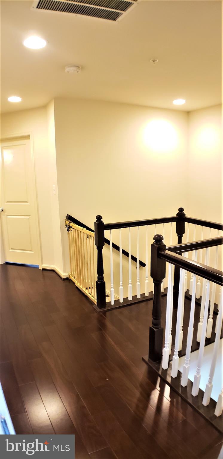 1538 Rabbit Hollow Place Silver Spring, MD 20906 - Photo 40 of 49 Hallway