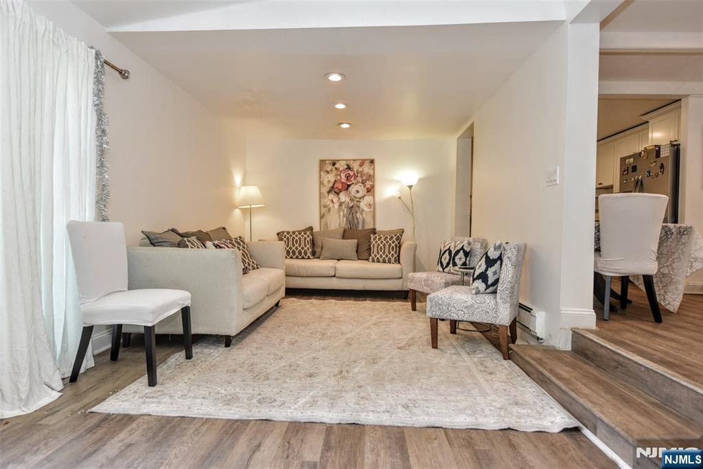 347 Forest Avenue Paramus, NJ 07652 - Photo 14 of 24 Gallery Image 14