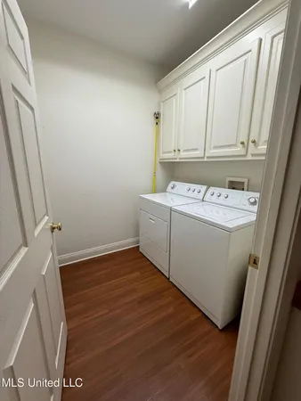 $300,000 | 28 Fairway Drive, Natchez, MS 39120