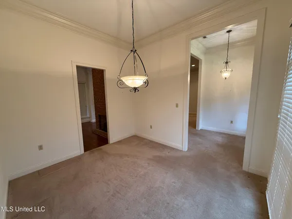 $300,000 | 28 Fairway Drive, Natchez, MS 39120