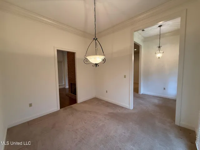 $300,000 | 28 Fairway Drive, Natchez, MS 39120