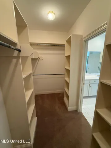 $300,000 | 28 Fairway Drive, Natchez, MS 39120