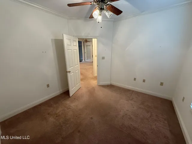 $300,000 | 28 Fairway Drive, Natchez, MS 39120