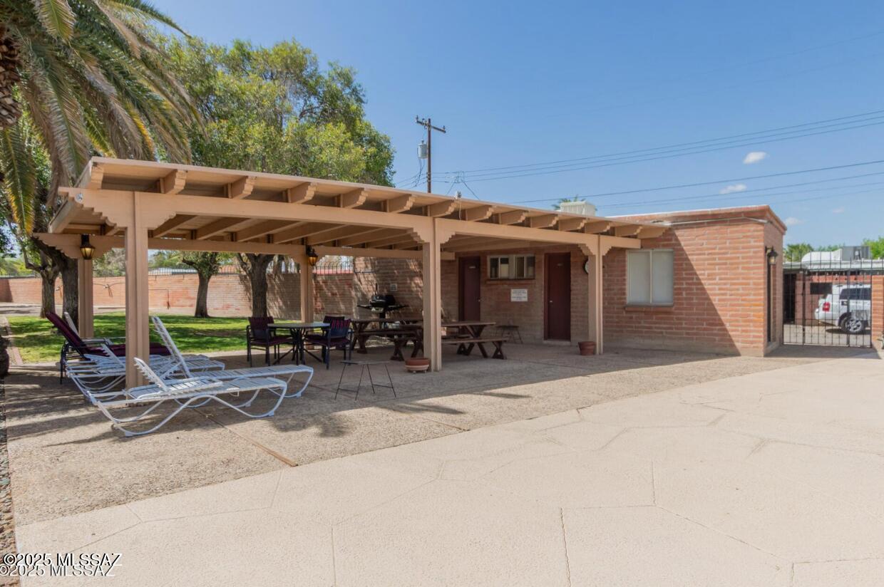 4458 East Fort Lowell Road Tucson, AZ 85712 - Photo 18 of 21 Community club house