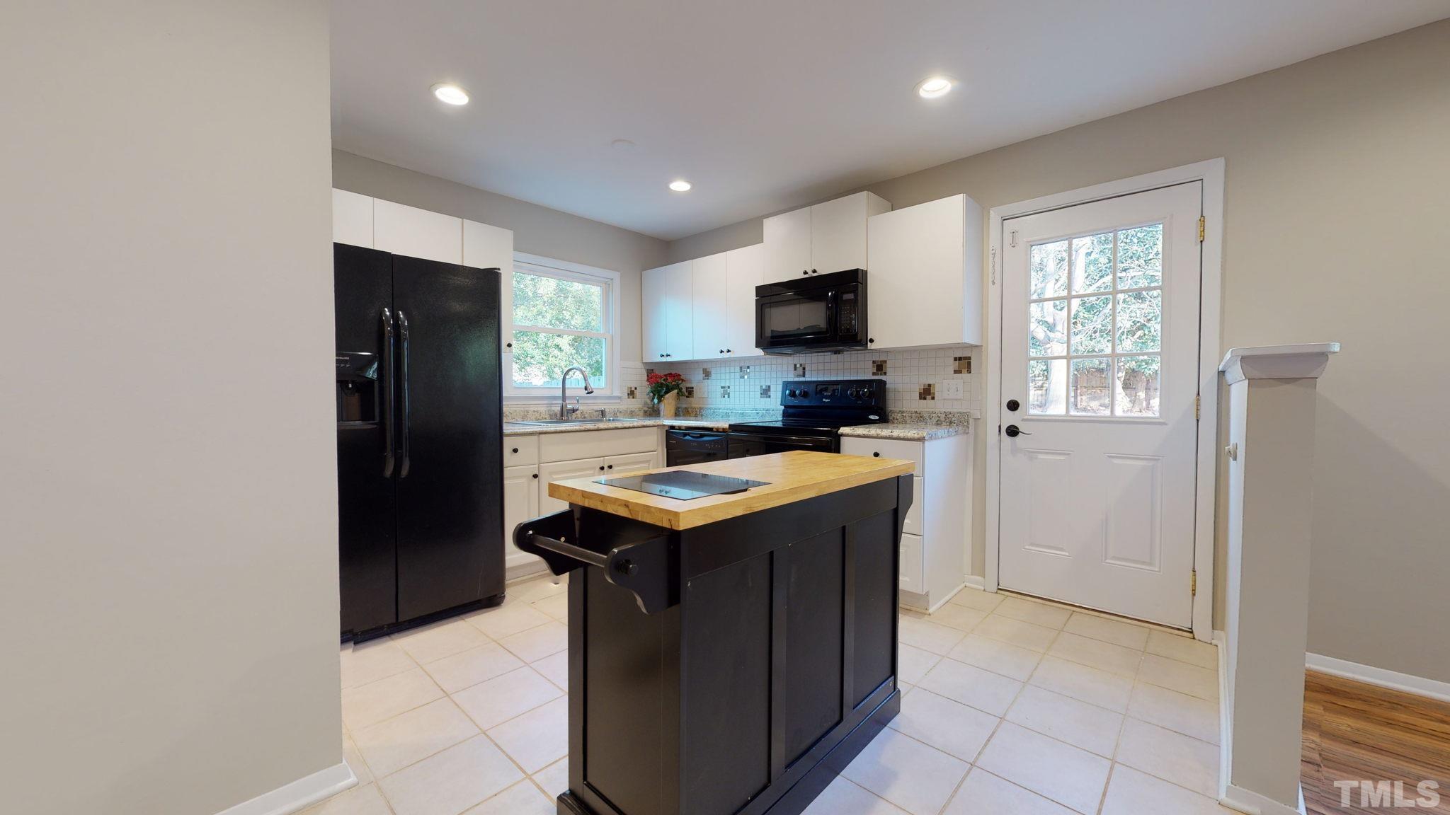 6016 Windham Drive Raleigh, NC 27609 - Photo 13 of 28 Gallery Image 13