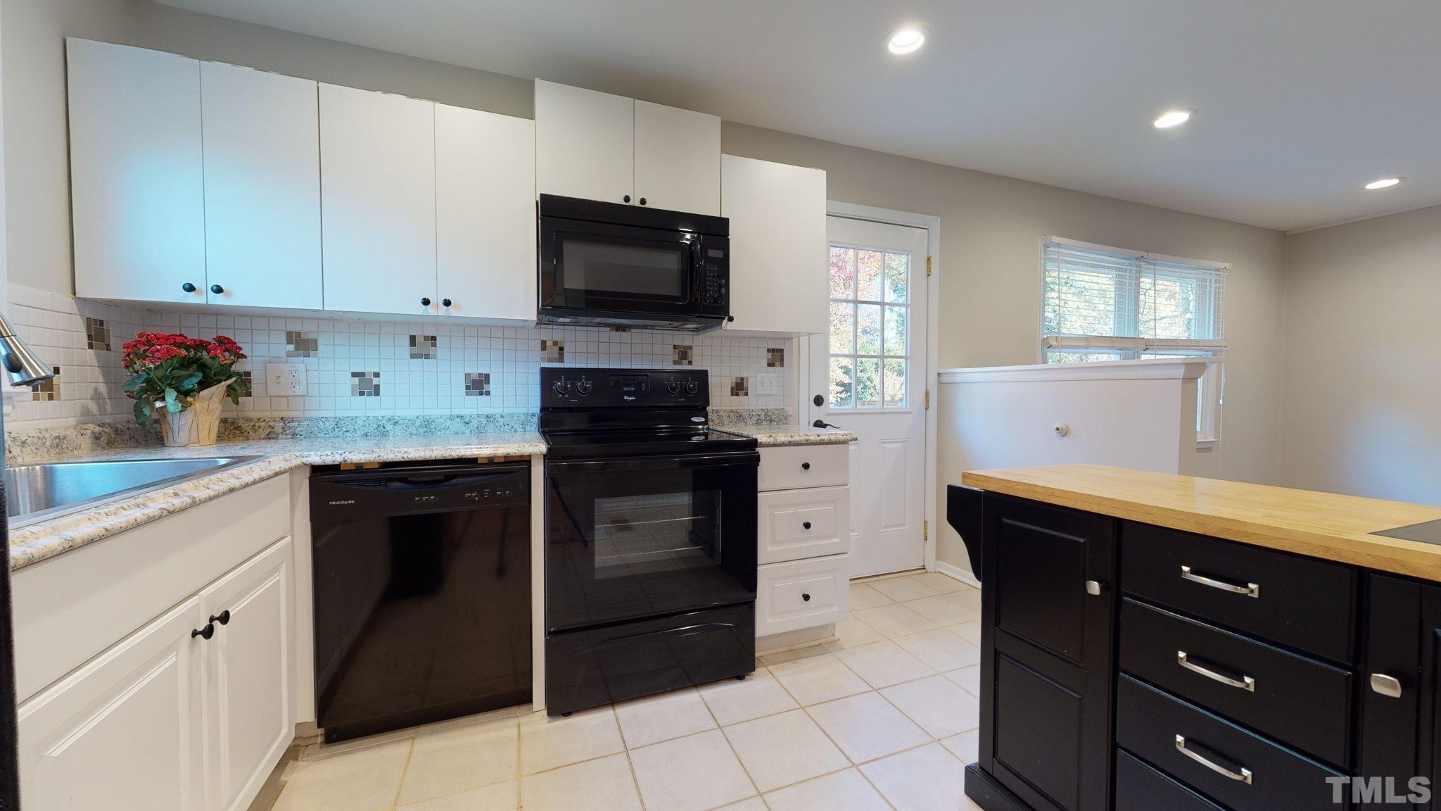 6016 Windham Drive Raleigh, NC 27609 - Photo 15 of 28 Gallery Image 15