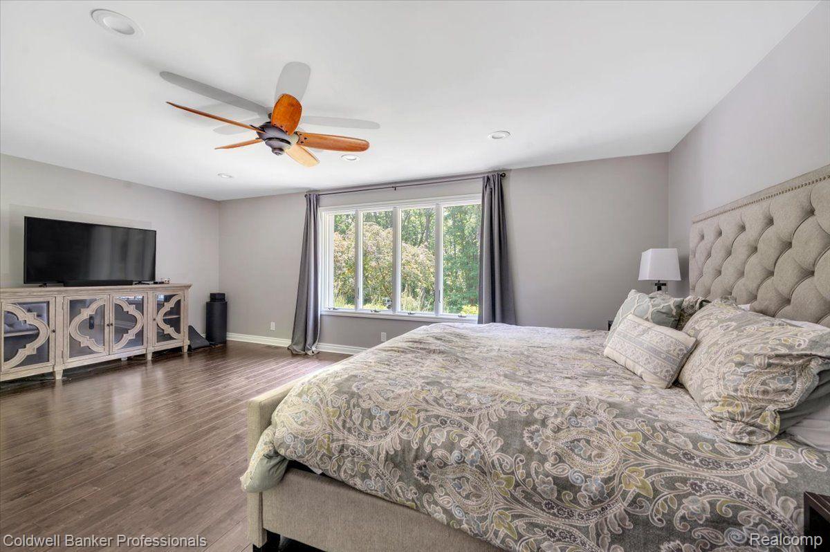 5490 Waldon Road Clarkston, MI 48348 - Photo 38 of 59 Gallery Image 38