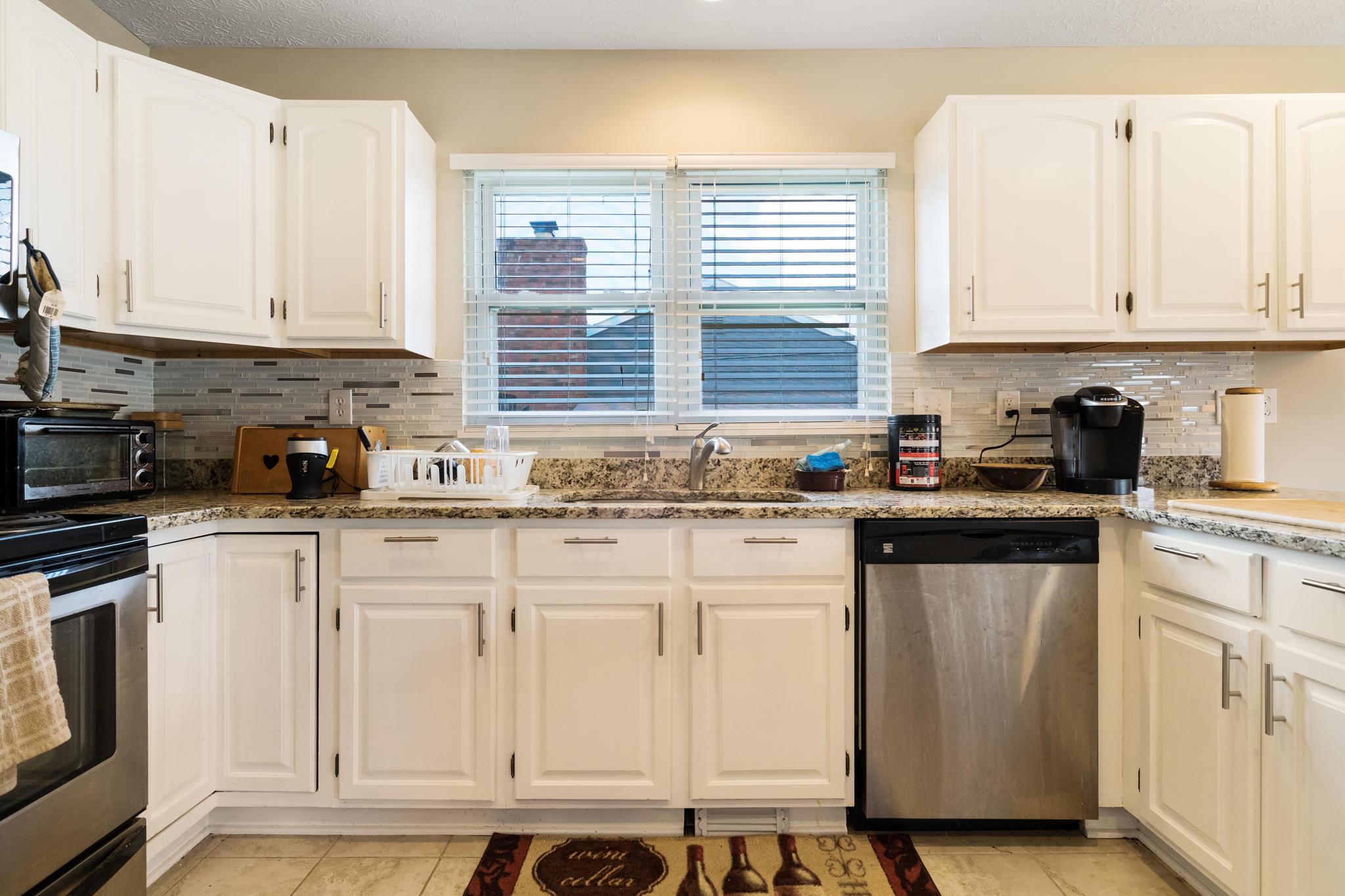 6053 Renner Road Columbus, OH 43228 - Photo 3 of 26 Gallery Image 3