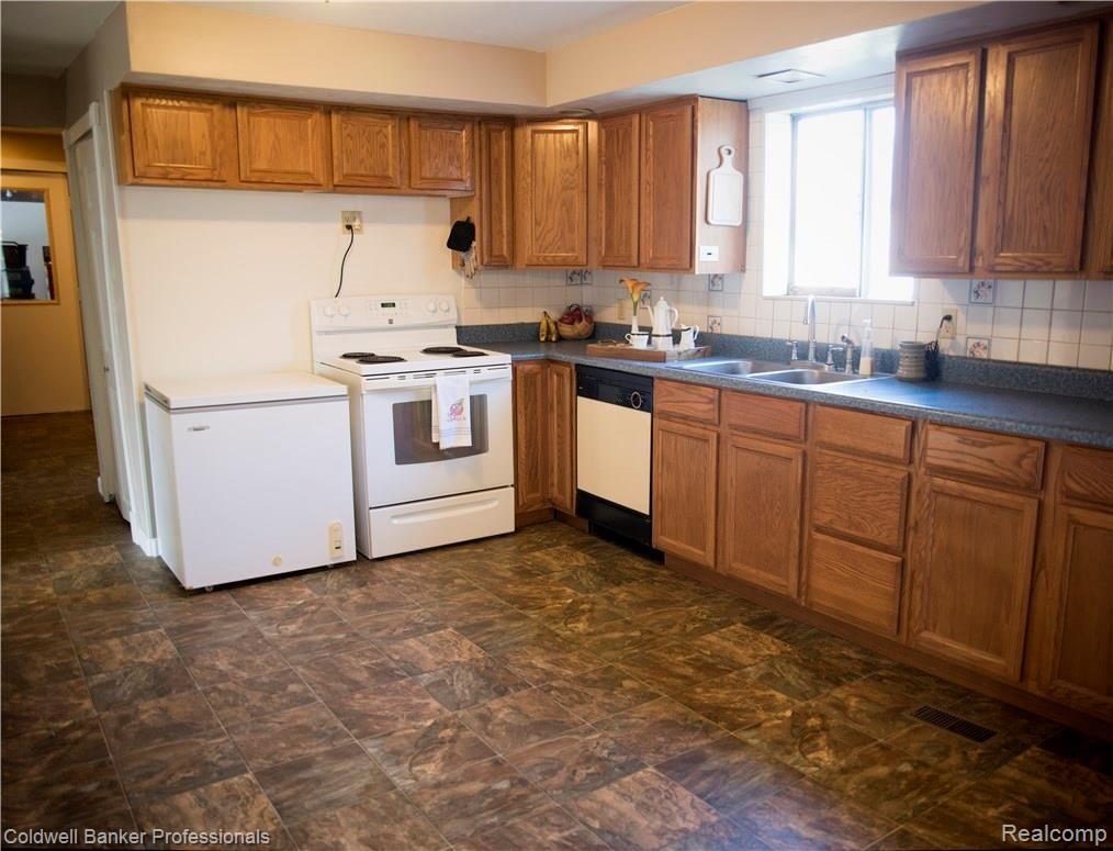 5661 Reynolds Road Imlay City, MI 48444 - Photo 15 of 24 Untitled-6.jpg