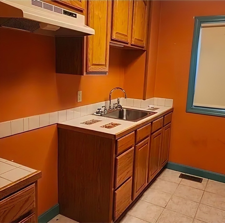 76 Church Street, Unit 1 Fall River, MA 02724 - Photo 5 of 5