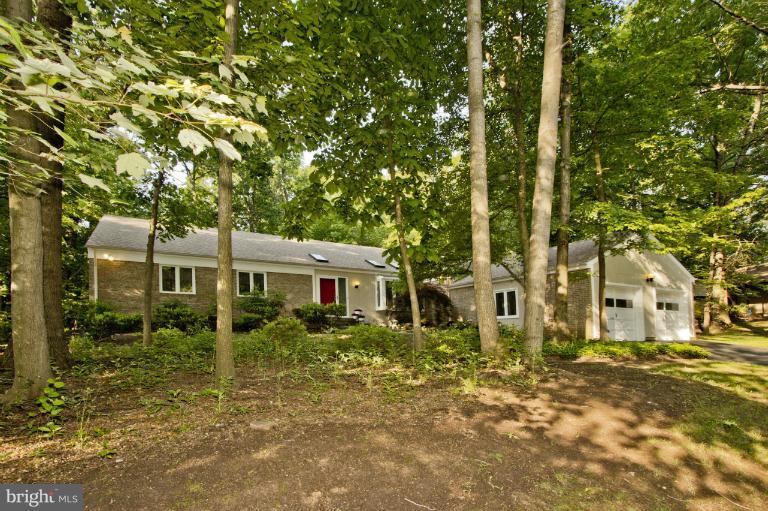 11245 Handlebar Road Reston, VA 20191 - Photo 7 of 27 front view of a house with a yard