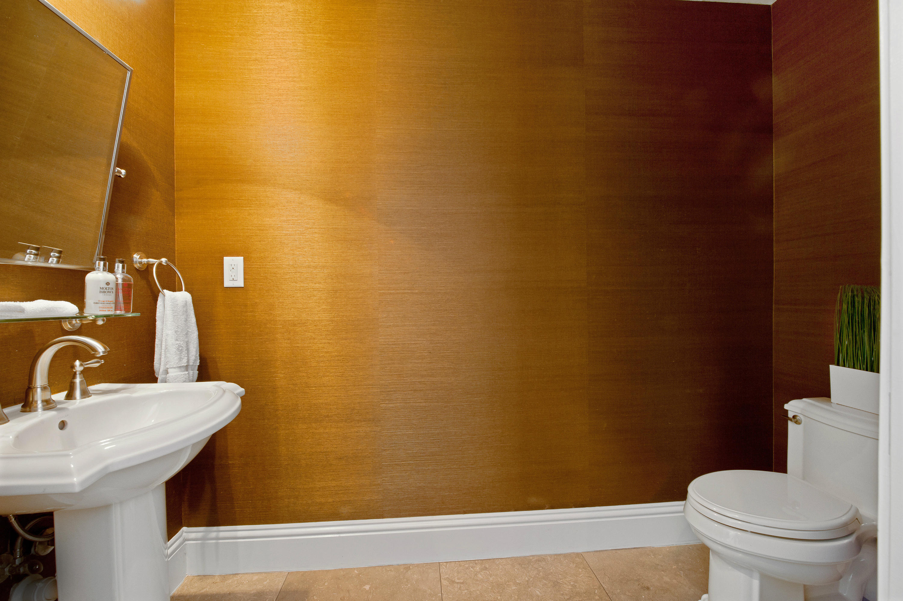 200 East Palmetto Park Road, Unit TH12 Boca Raton, FL 33432 - Photo 17 of 38 Powder Room