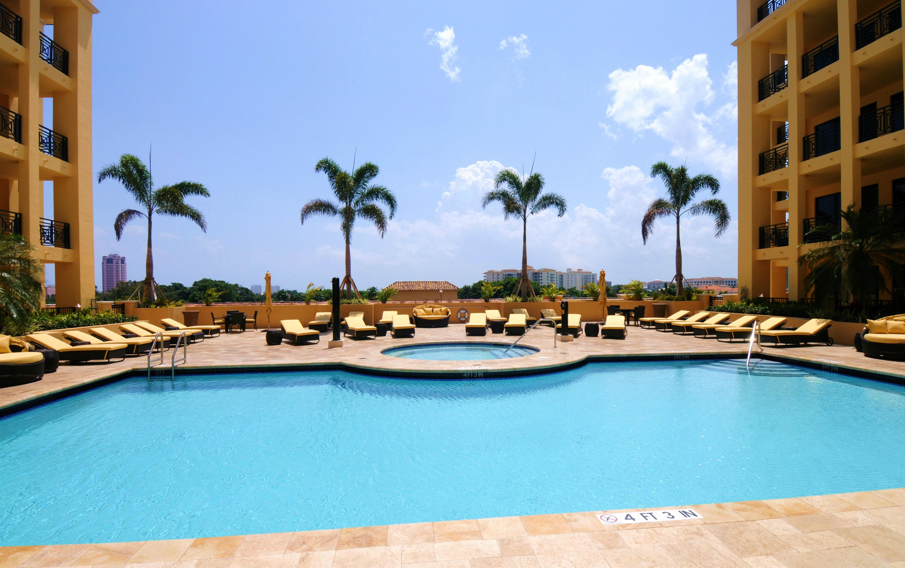 200 East Palmetto Park Road, Unit TH12 Boca Raton, FL 33432 - Photo 29 of 38 Swimmingpool_2