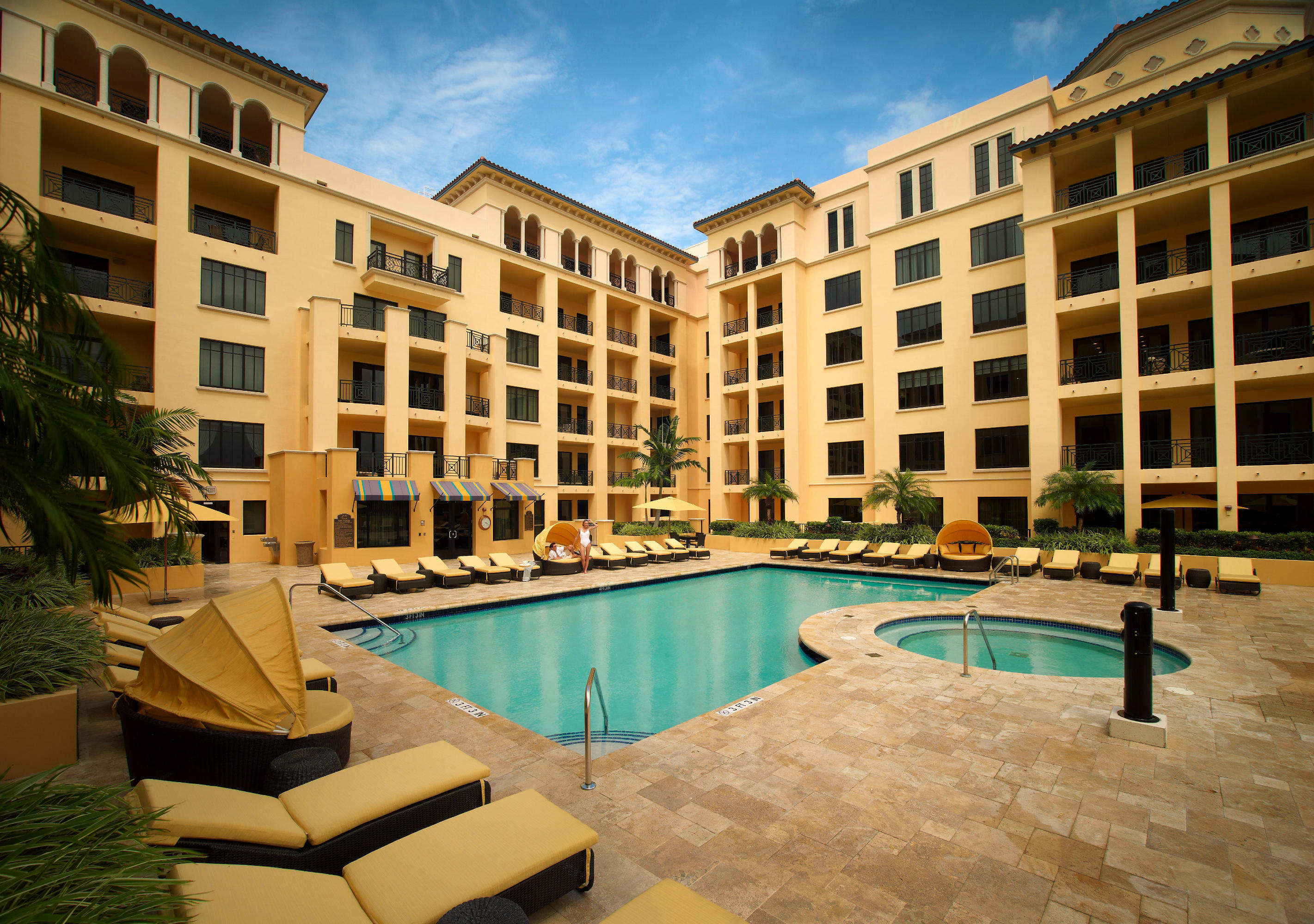 200 East Palmetto Park Road, Unit TH12 Boca Raton, FL 33432 - Photo 35 of 38 200 East Resort Style Swimming Pool