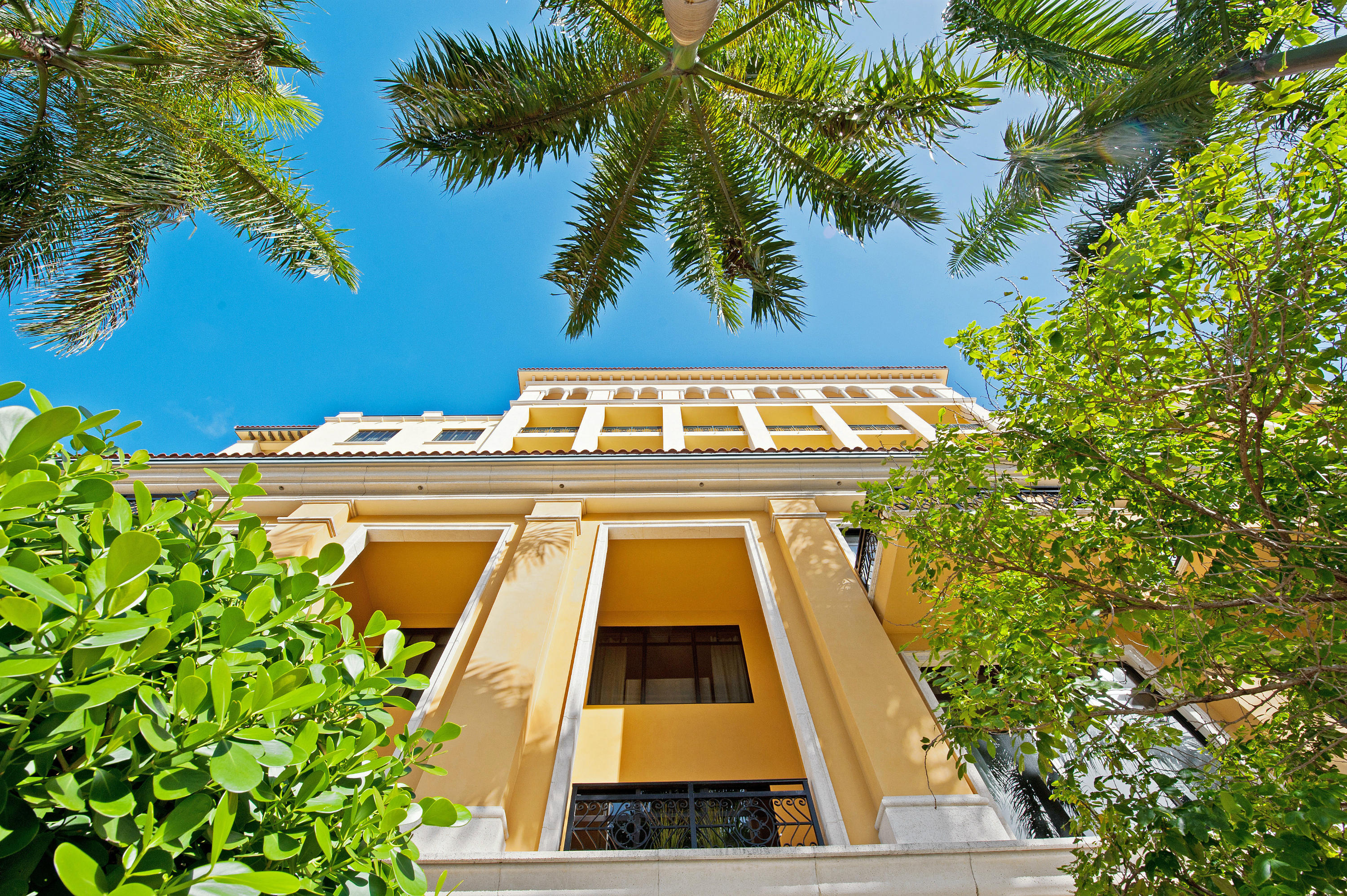 200 East Palmetto Park Road, Unit TH12 Boca Raton, FL 33432 - Photo 4 of 38 Facade