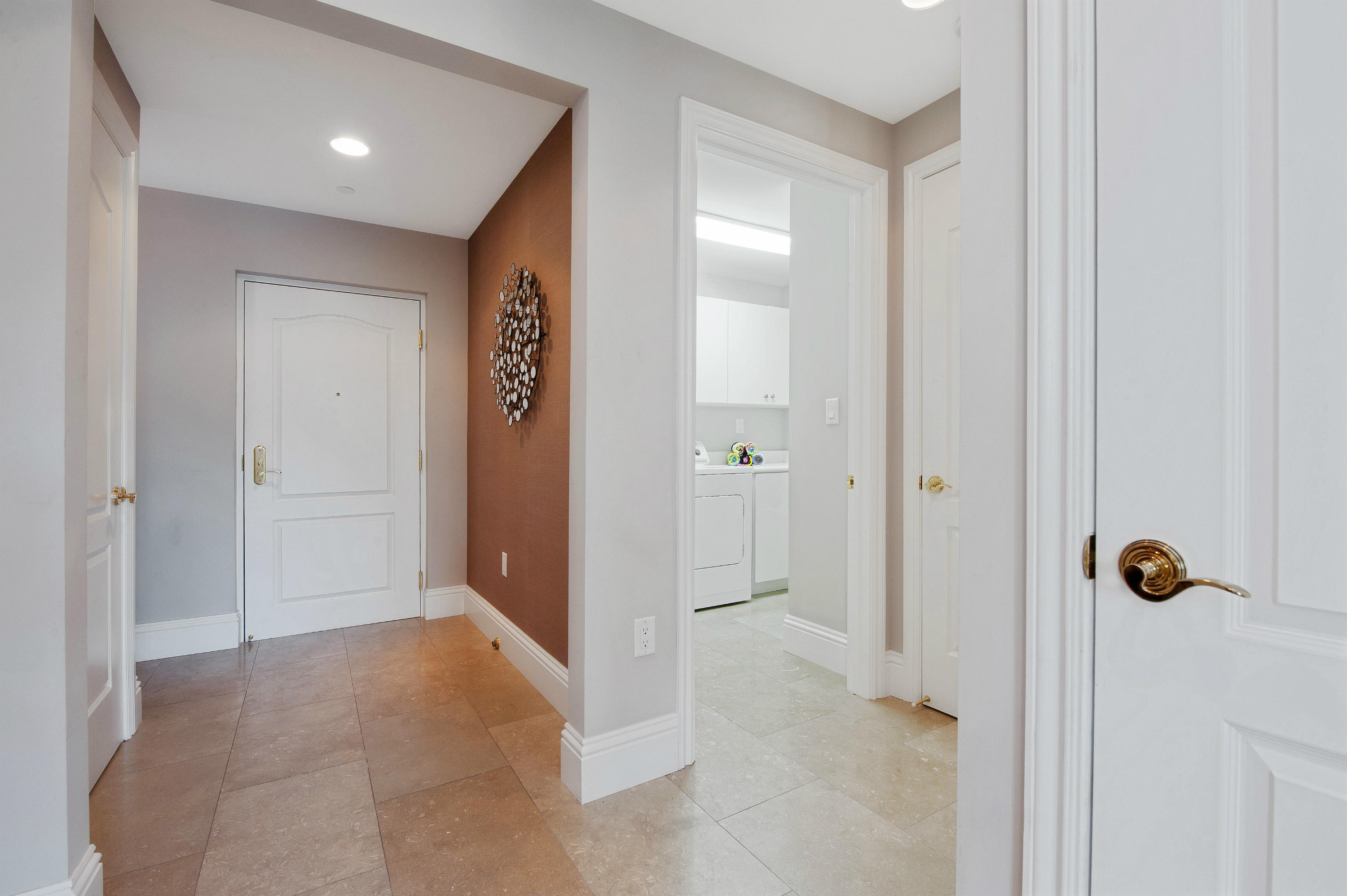 200 East Palmetto Park Road, Unit TH12 Boca Raton, FL 33432 - Photo 5 of 38 Entry Hall/Foyer