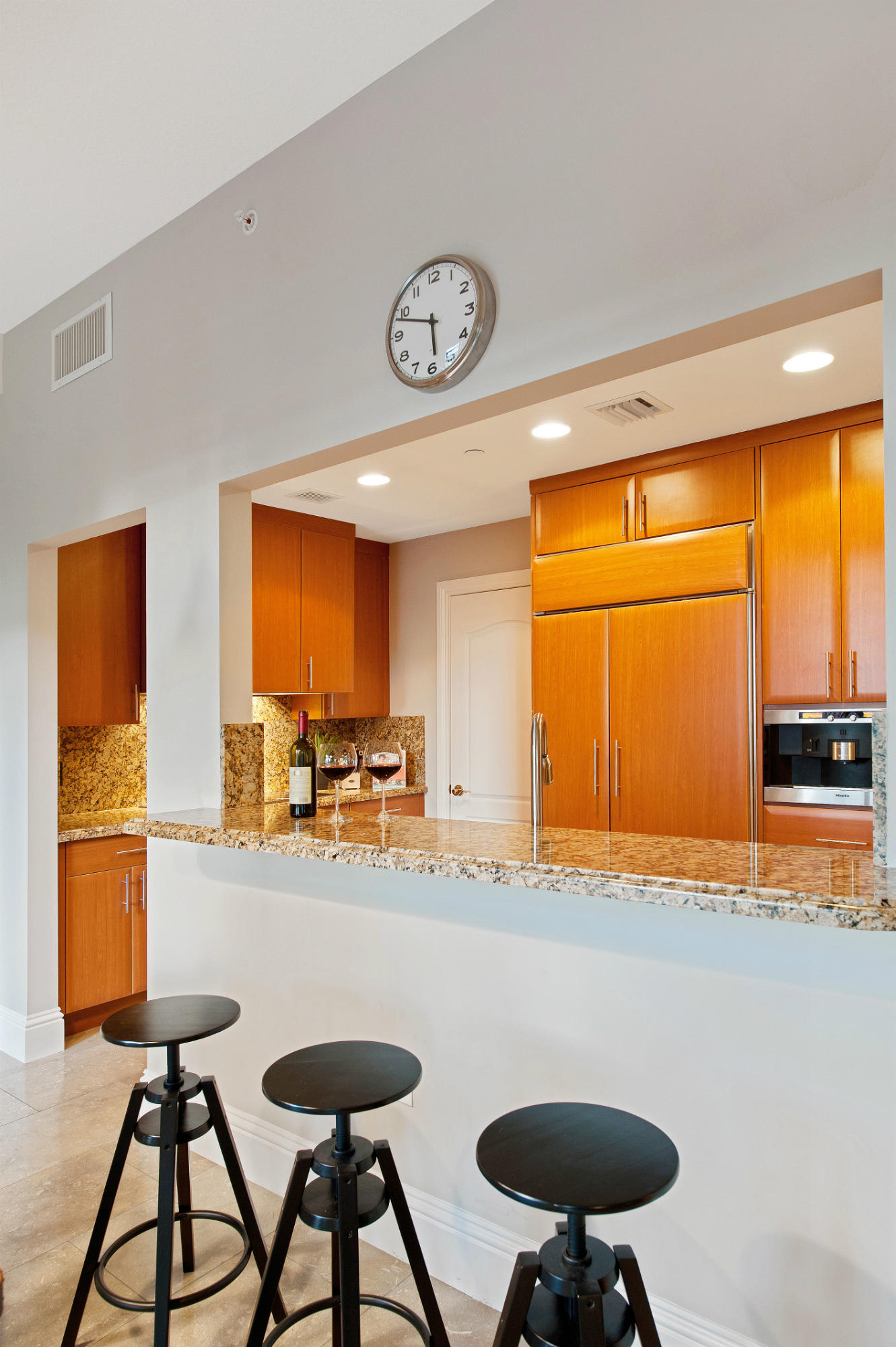 200 East Palmetto Park Road, Unit TH12 Boca Raton, FL 33432 - Photo 8 of 38 Kitchen