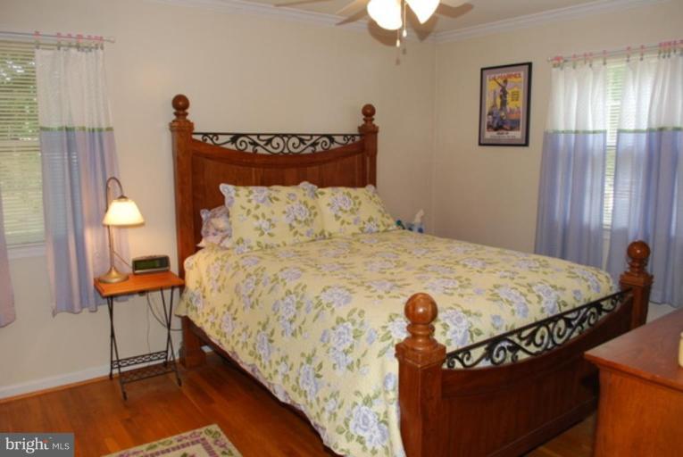 10094 Botsford Road Manassas, VA 20109 - Photo 11 of 21 Second Bedroom