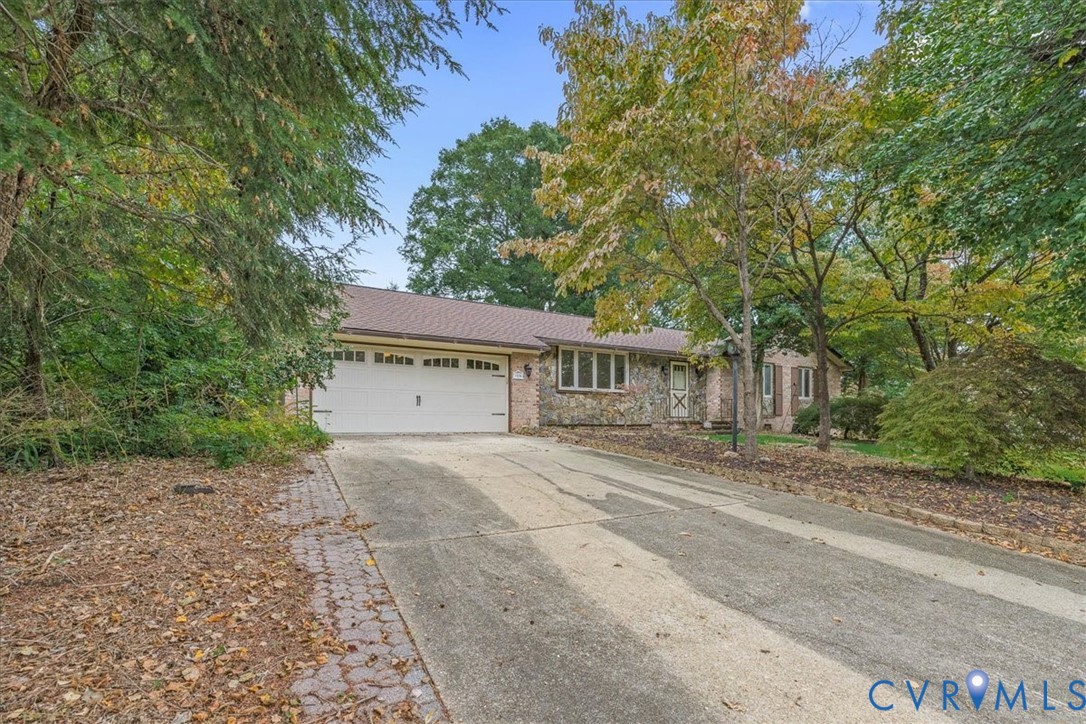 1304 Wellington Road Colonial Heights, VA 23834 - Photo 1 of 27