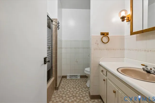 $379,000 | 1304 Wellington Road, Colonial Heights, VA 23834