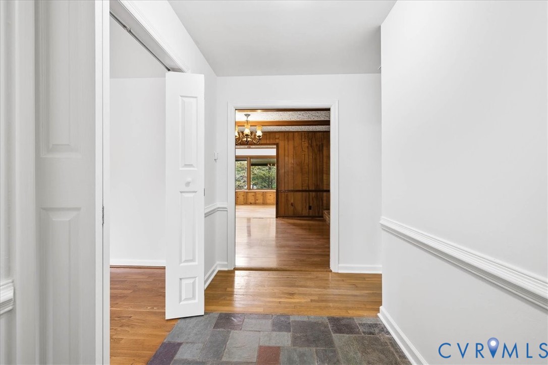 1304 Wellington Road Colonial Heights, VA 23834 - Photo 3 of 27