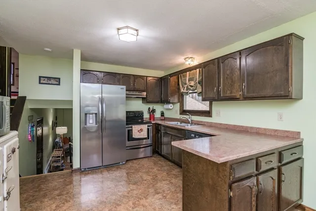 $400,000 | 4 Liquori Drive, Feeding Hills, MA 01030