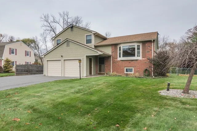 $400,000 | 4 Liquori Drive, Feeding Hills, MA 01030